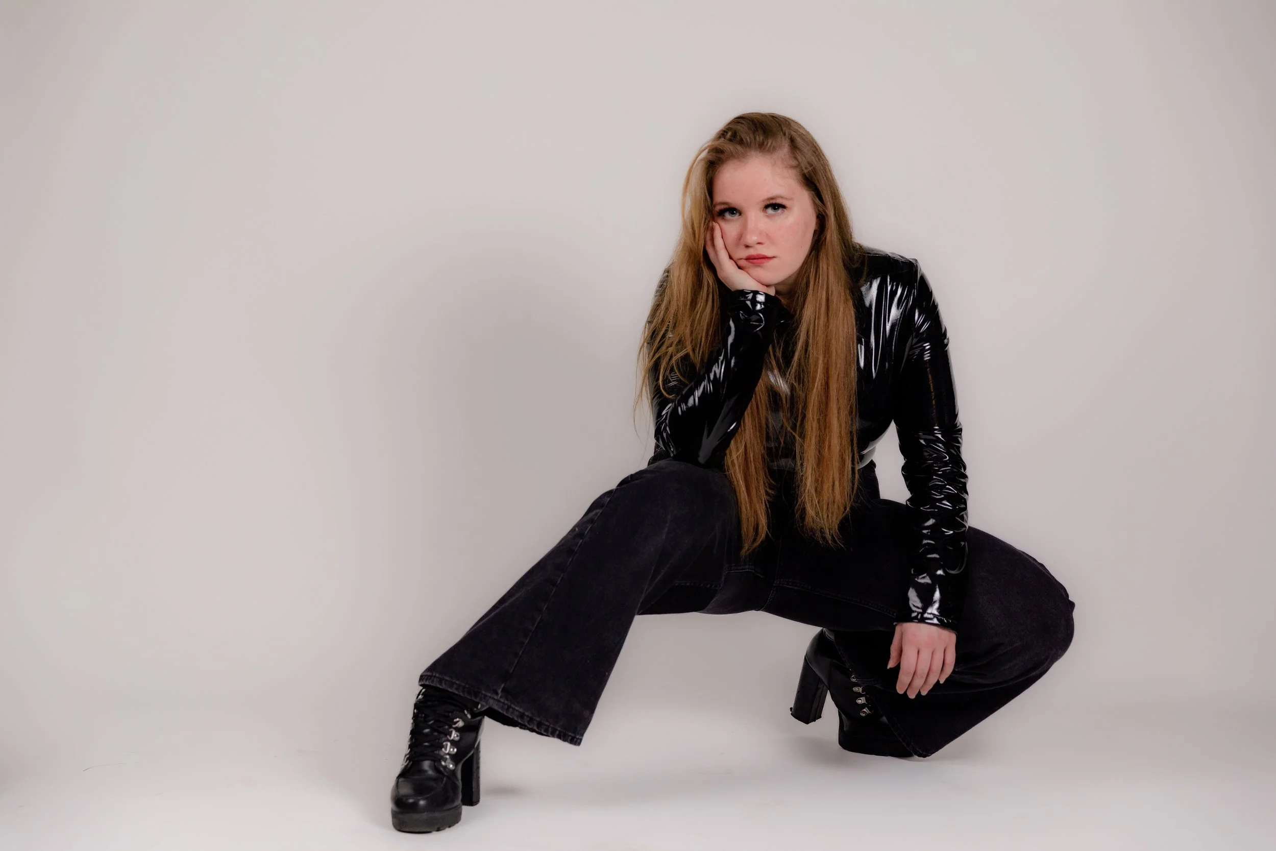 Artists To Watch: Ryan Crary Music / Ali Woods / Mark Westin / Stigma / Elianna Radin / dyly / Harmen / Holly Real Music / Black Sea Storm / Josephine De Smet