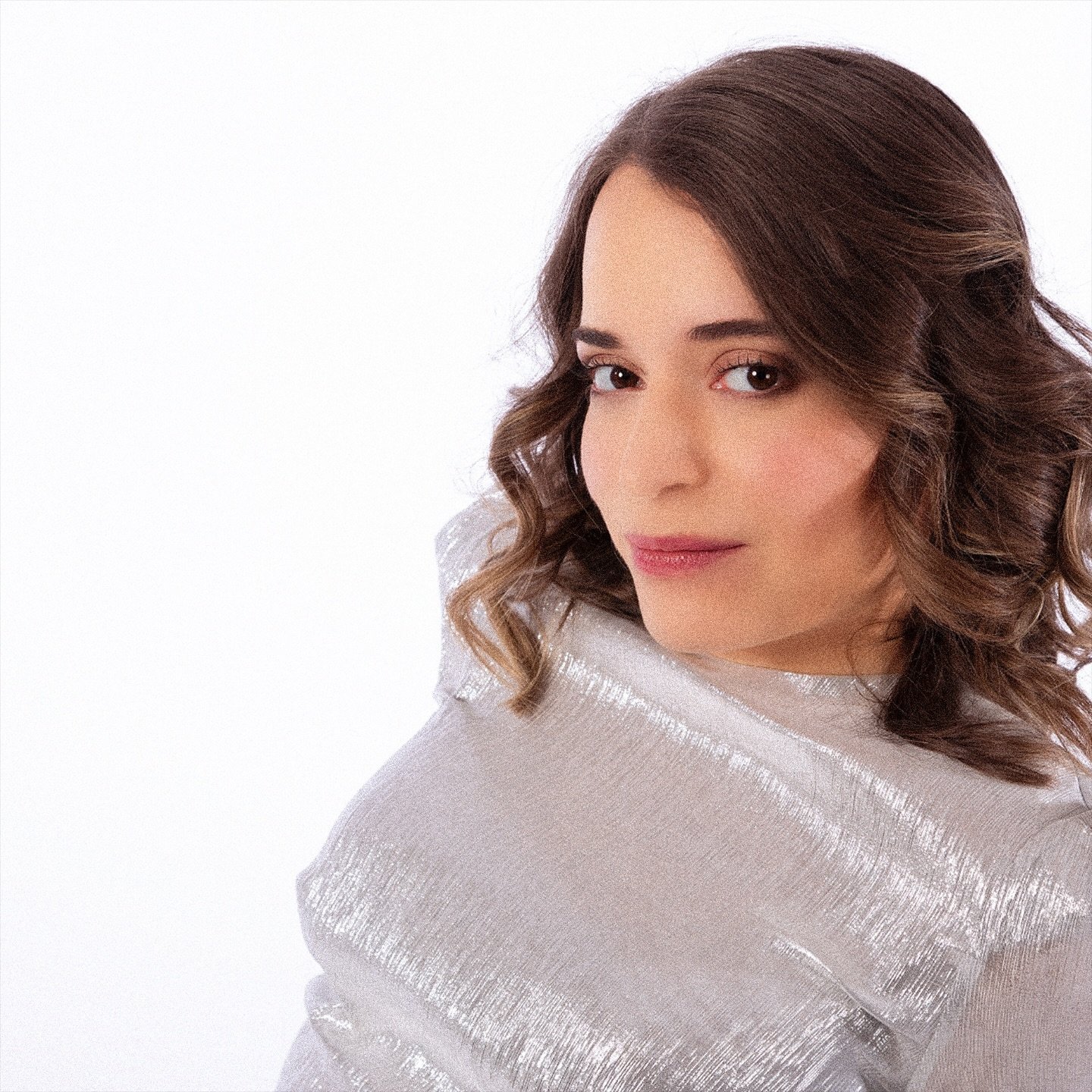 Artists To Watch: Clarissa Diokno / Théa Ji / Astra Kelly / Project Earthbridge / SMILEZ / Tina LaRosa / Angel Carra / No Lonely Hearts / Fantast / Wild Lyre